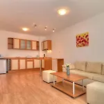 Апартаменти Oasis Pmg